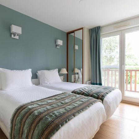 Club Wyndham Normandy Aparthotel Connelles Exteriör bild